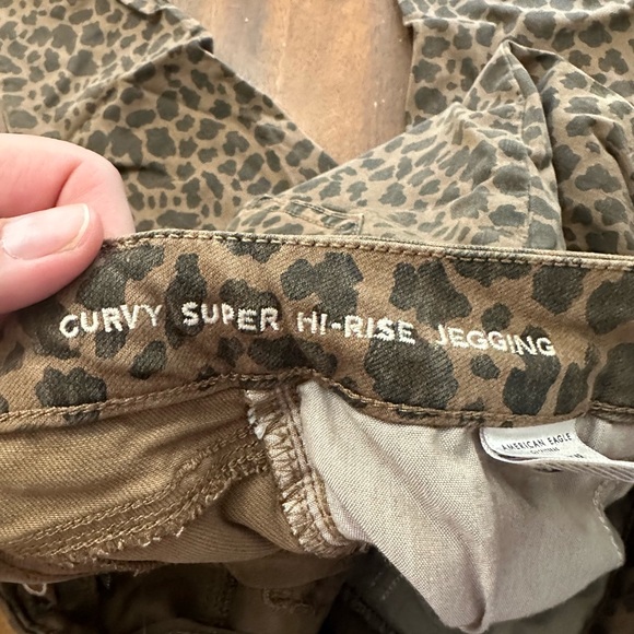 American Eagle next level stretch cheetah curvy super hi rise jeggings  size 6 - Picture 6 of 8